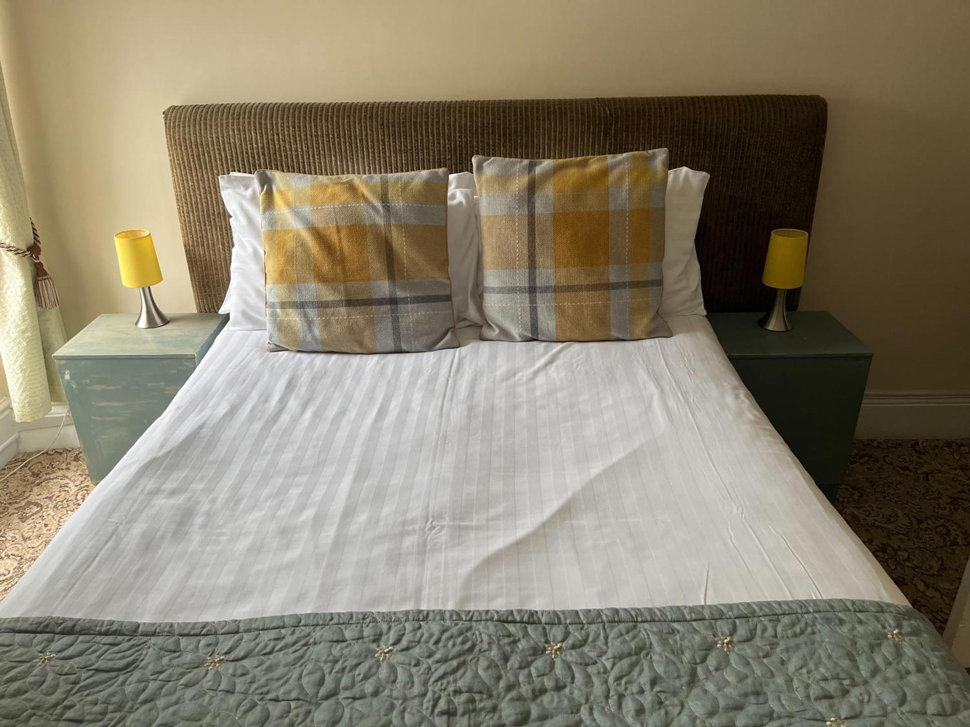 Picton-House Hotel Llandowror Ngoại thất bức ảnh